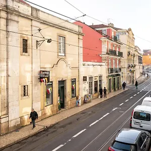 Apartment Cozy In Amazing Location!, Lisbon